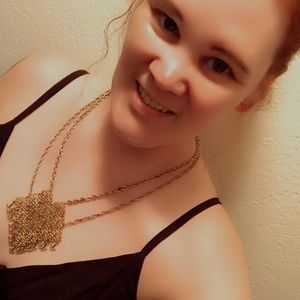 Meet your Posher, Käri